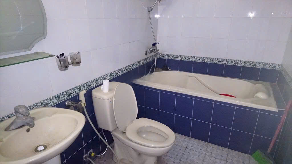 Cho thuê nhà Mặt Phố Thịnh Liệt, 4 tầng x 110m2, 8 ngủ, 25 Triệu VP, siêu thị... - Ảnh 4
